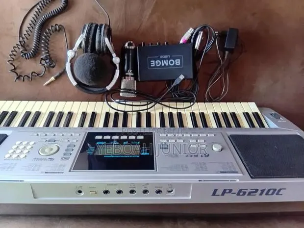 Studio Equipments · Photo 1