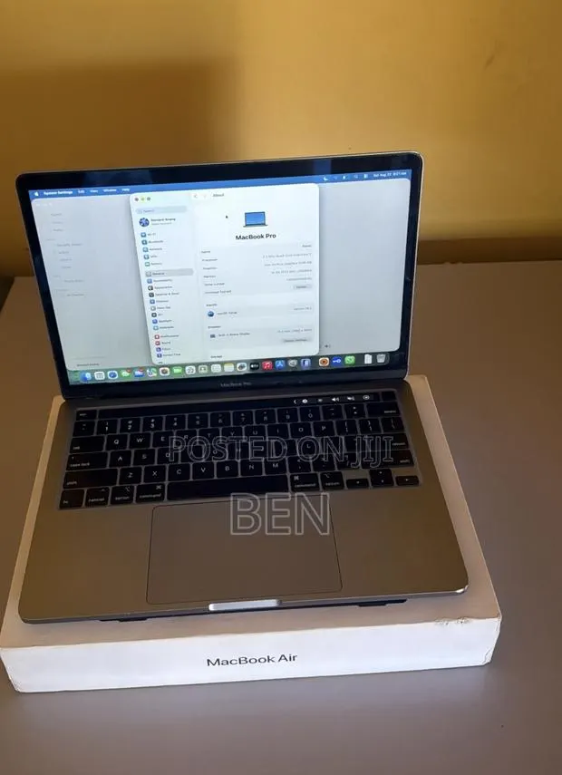 Laptop Apple MacBook Pro 2020 16GB Intel SSD 512GB · Photo 1