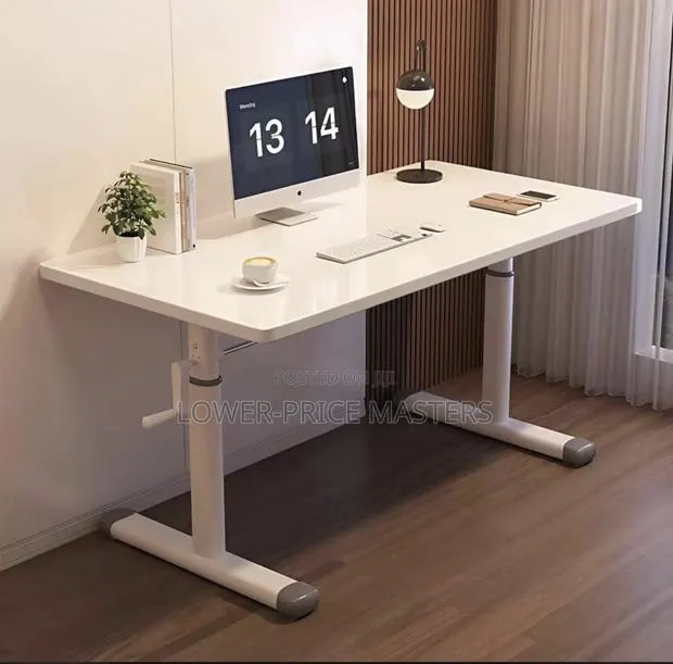 Manual Adjustable Table (120cm) · Photo 1