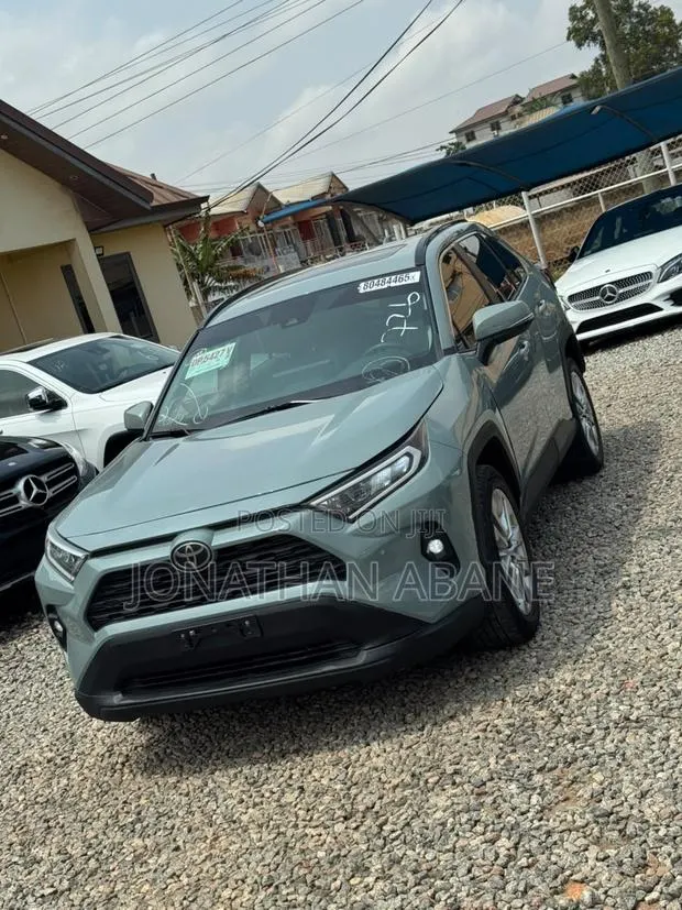 Toyota RAV4 2023 · Photo 1