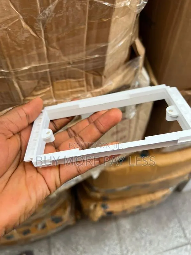 3*6 Socket Plate for 50*100 Trunking · Photo 1