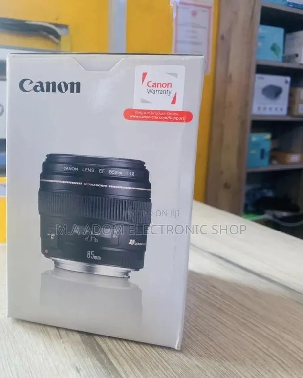 Canon EF 85mm USM Medium Telephoto Lens for Canon SLR Camera · Photo 1