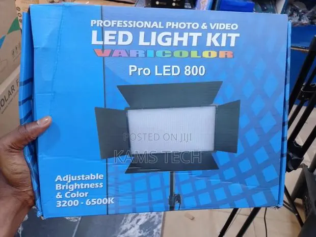 Professional Photo Video LED Light Kit Vari Color · Photo 1