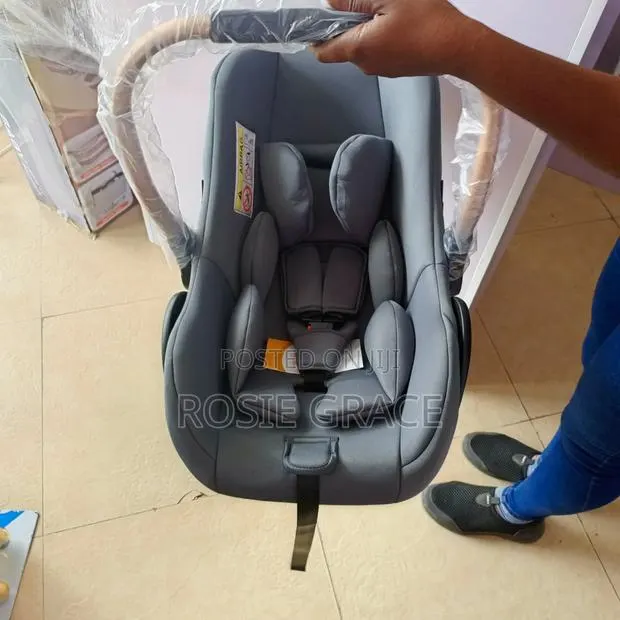 Baby Car Seat for Up to 13kg Babies · Photo 2