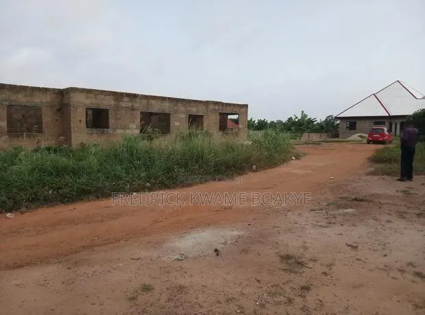 4bdrm House in 4 Bedrooms House For, Kumasi Metropolitan for sale · Photo 1