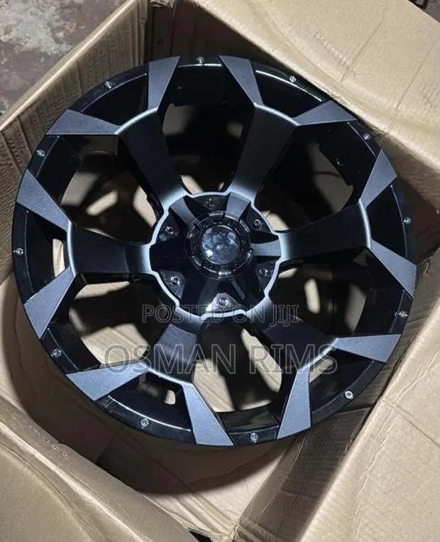 Black Tundra Rim Off Road · Photo 1