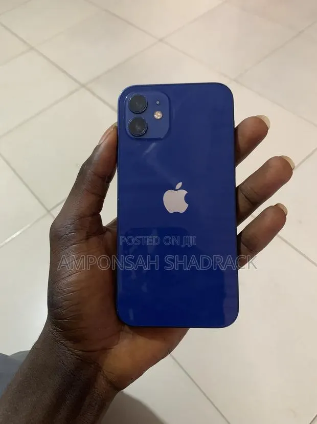 Apple iPhone 12 64 GB Blue · Photo 1