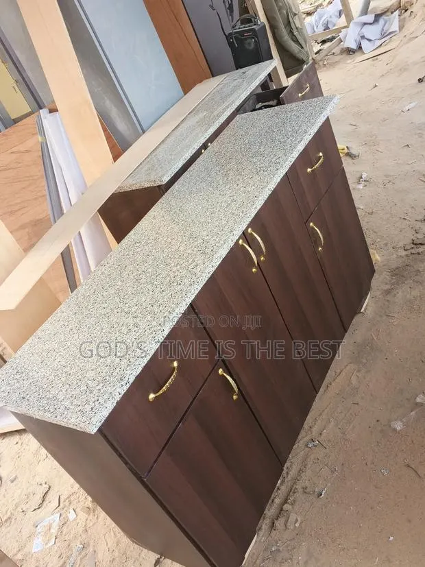 5 Ft Kitchen Cabinet · Photo 1