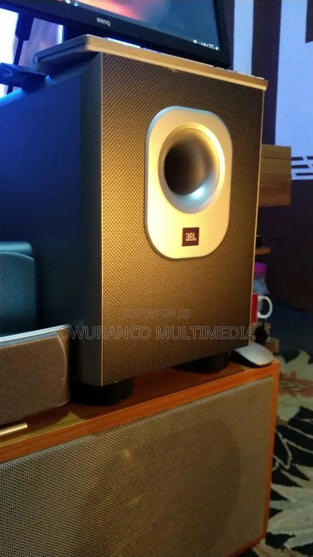 JBL SUB 200/230 Active Powered Subwoofer Bass Reflex - UK · Photo 1