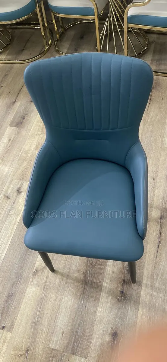 Dining Chair 914 · Photo 1