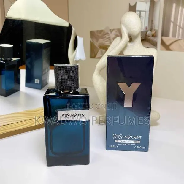 Yves Saint Laurent · Photo 1