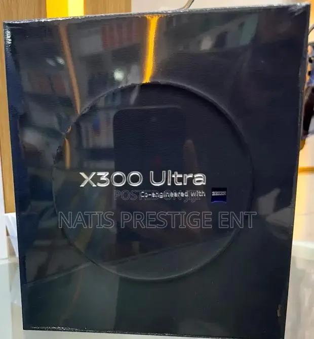 New Vivo X300 Ultra 512 GB Black · Photo 1