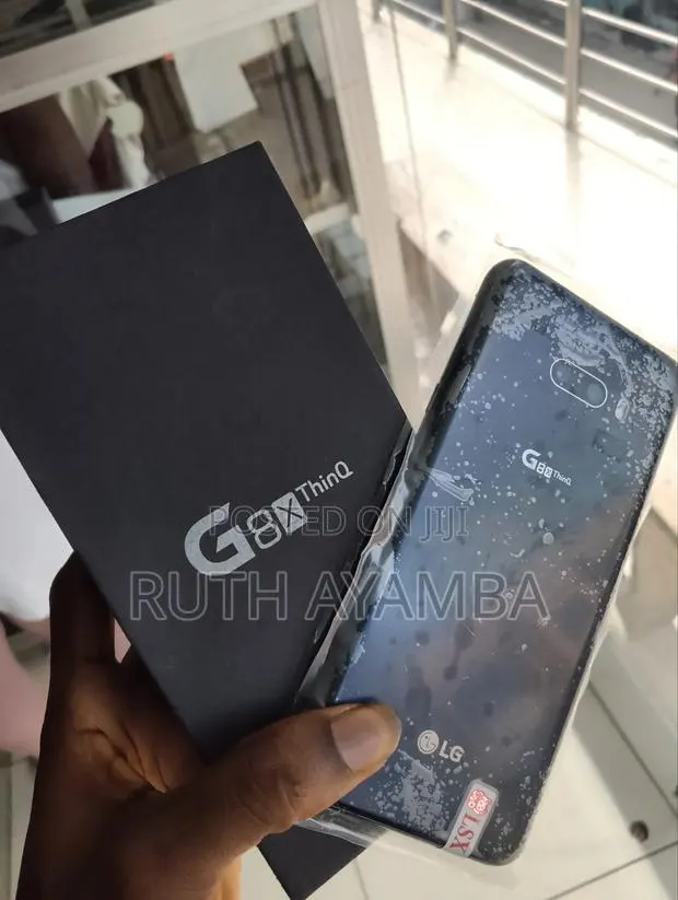 New LG G8X Thinq 128 GB Black · Photo 1