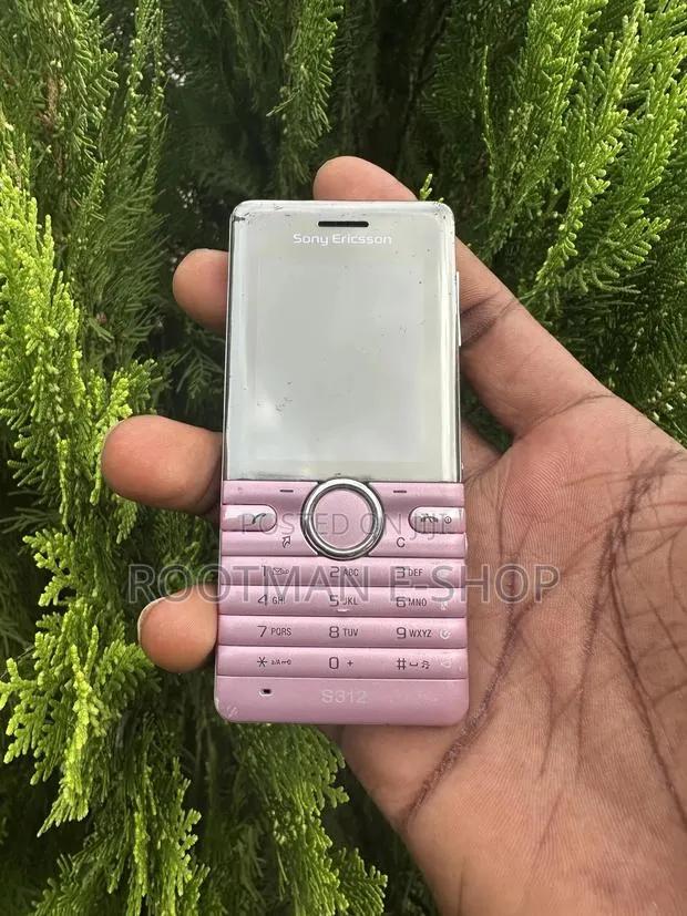 Sony Ericsson S312 Pink · Photo 1