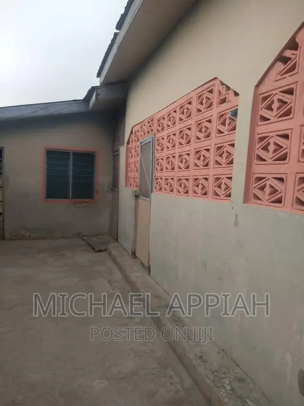 Furnished 1bdrm Room & Parlour in Kasoa for rent · Photo 1