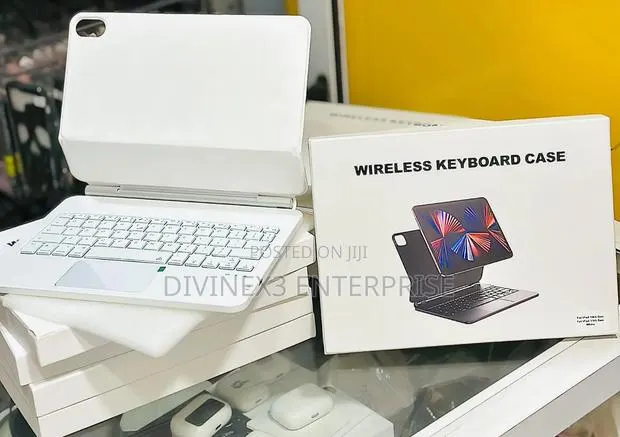 Wireless Keyboard Case for iPad 10th & 11th Generation · Photo 1