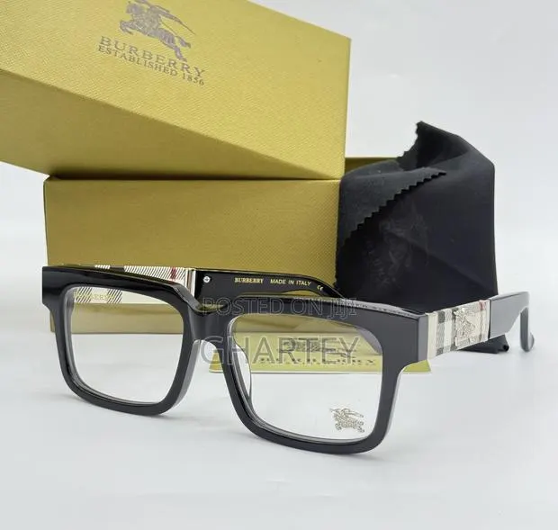 Burberry British Luxury Glasses · Photo 1