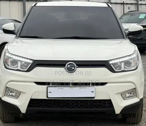 SsangYong Tivoli 2015 White · Photo 1