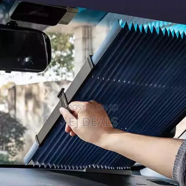 Retractable Car Windshield Sunshade 70cm · Photo 1