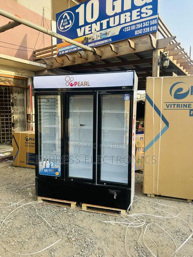 Long Lasting Effects Display Fridge Three Doors Pearl. · Photo 1