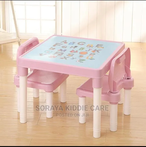 Kids Table And Chair Set · Photo 1
