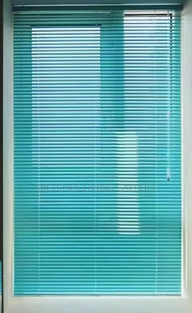 Modern Living Starts With Perfect Venetian Blinds · Photo 1