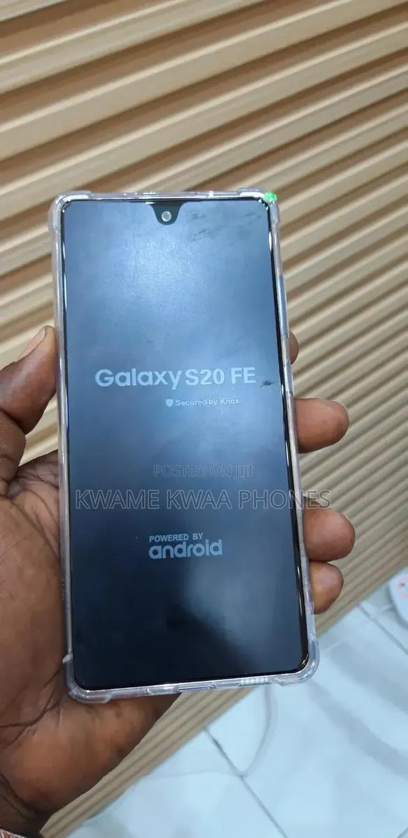 New Samsung Galaxy S20 FE 128 GB Purple · Photo 1
