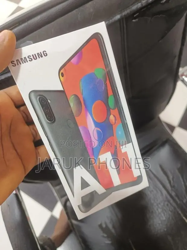 New Samsung Galaxy A11 32 GB Black · Photo 1