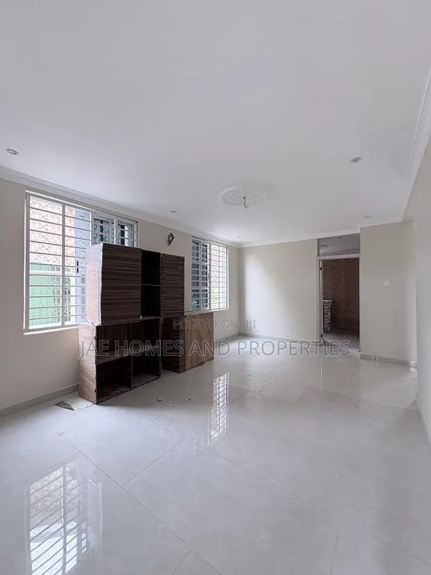 2bdrm Apartment in Old Barrier for rent · Photo 1