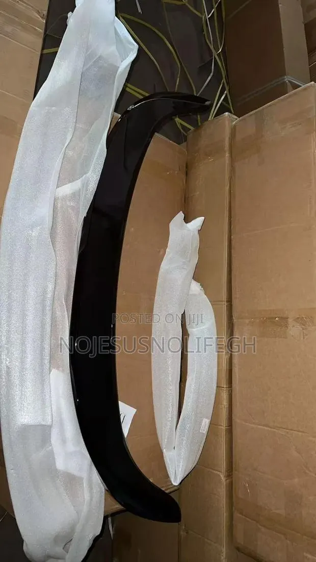 Hyundai Elantra Boot Spoilet · Photo 1
