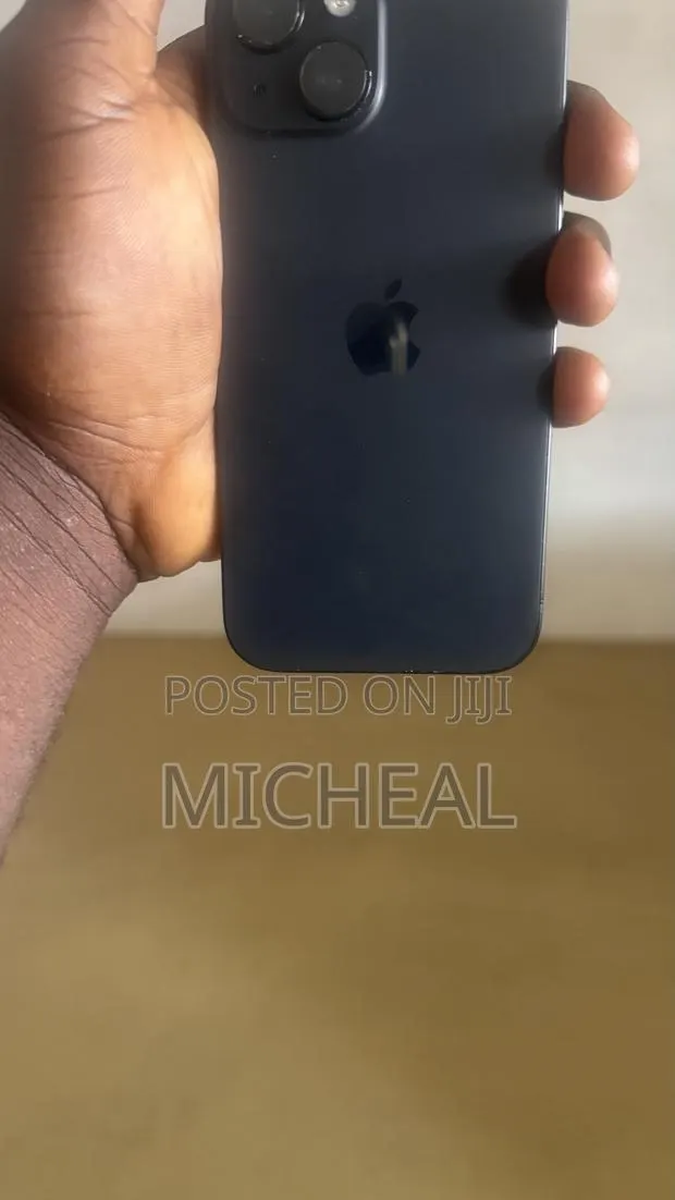 Apple iPhone 15 128 GB Black · Photo 1