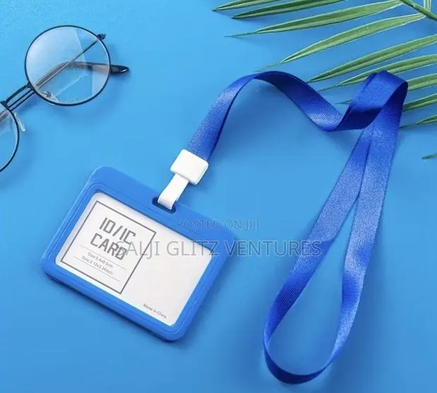 Landscape Card Holder With Lanyard · Photo 1