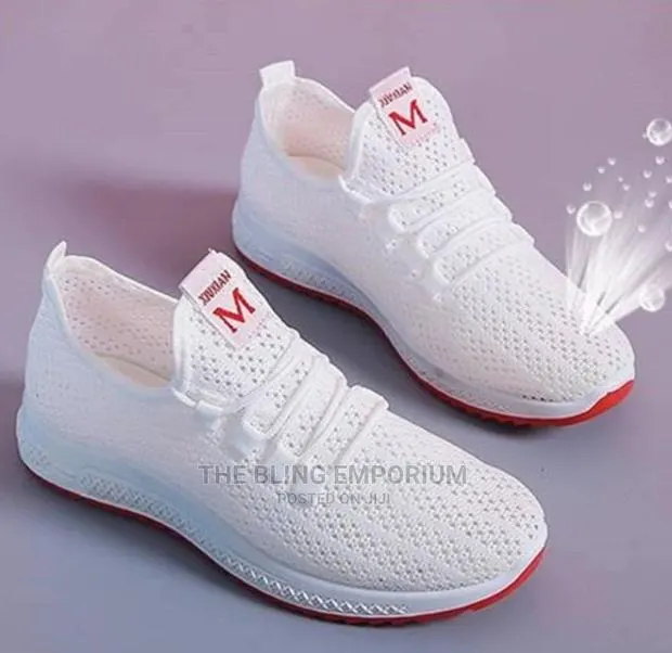 EU Size 40 , White Lace Up Sneakers · Photo 1