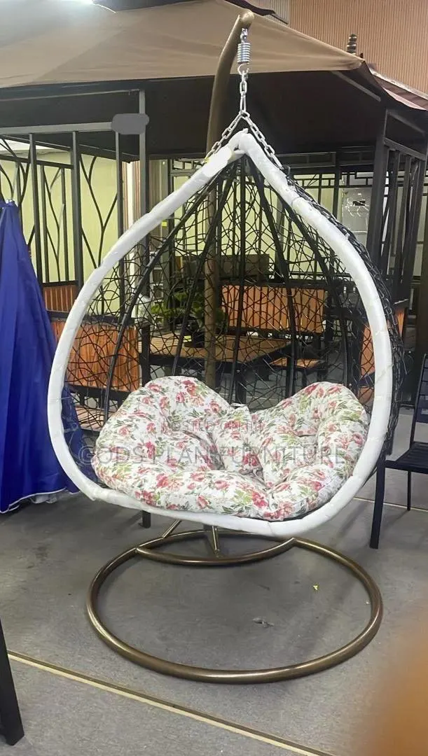 Egg Swing Chair · Photo 1