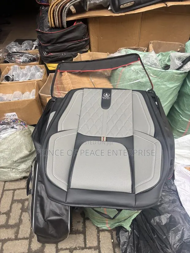 Seat Cover Leather Ash and Small Black · Photo 1