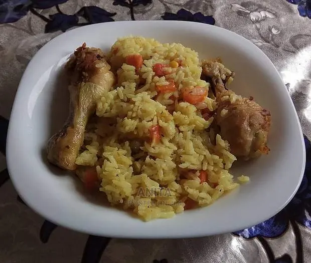 Yummy Fried Rice and Chicken · Photo 1
