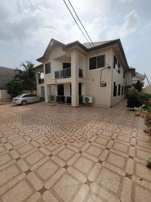 Furnished 6bdrm Mansion in Awutu Senya East Municipal for rent · Photo 1