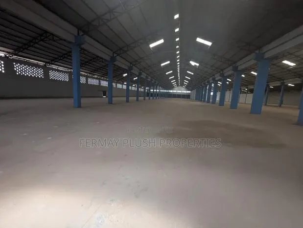 Ware House for Sale in Tema · Photo 1