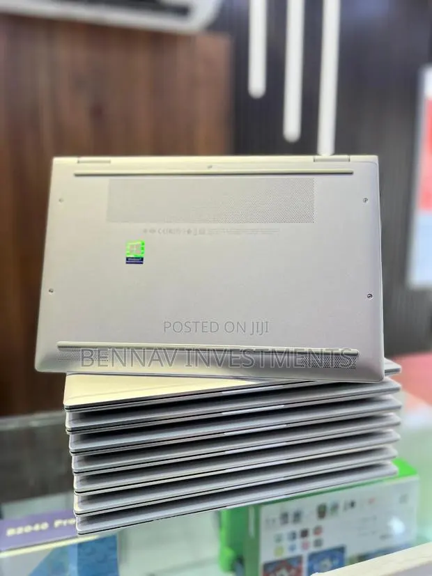 Laptop HP EliteBook x360 1030 G4 16GB Intel Core i5 SSD 256GB · Photo 1