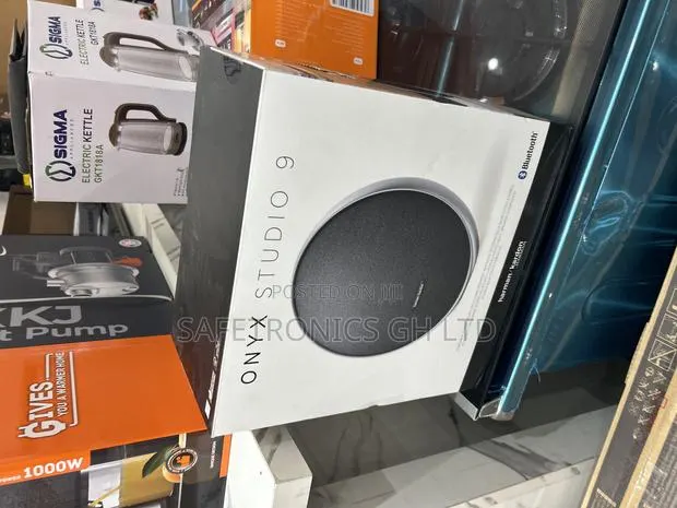 Get Accurate Onyx Studio 9 Bluet Harman Kardon Speaker · Photo 1