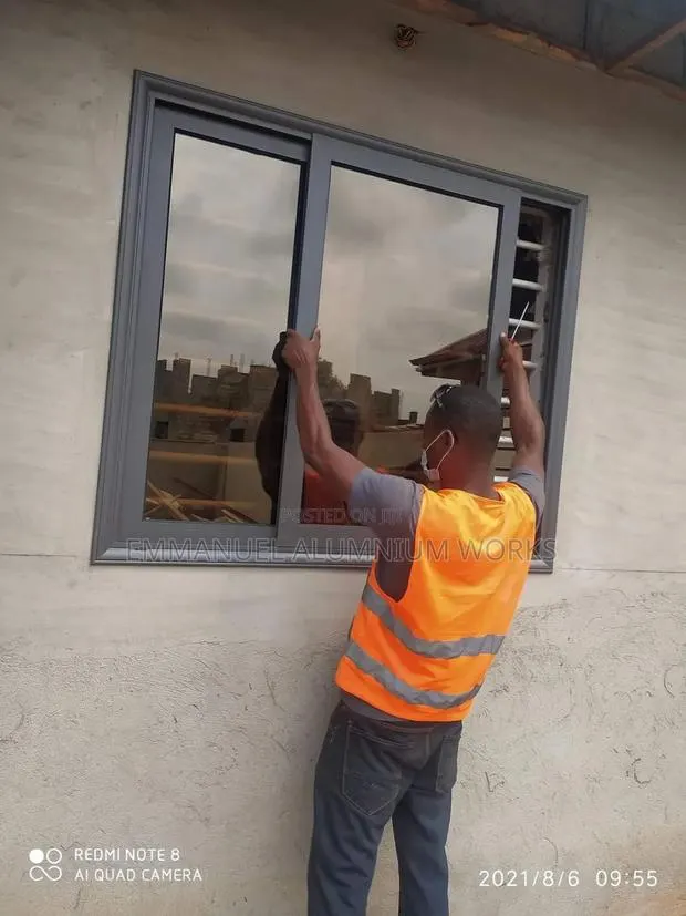 B26 Aluminum Italian Sliding Window · Photo 1
