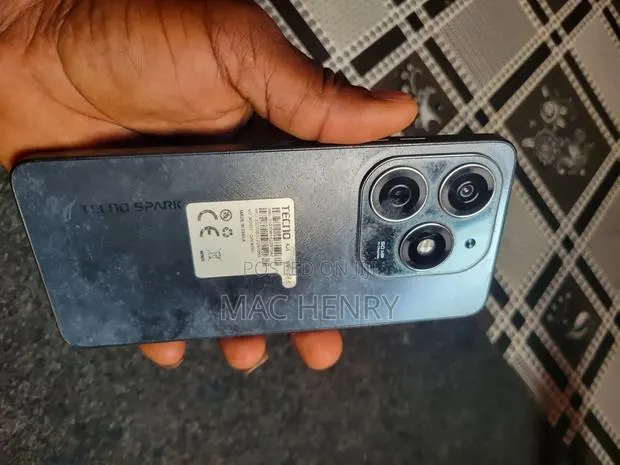 Tecno Spark 20 128 GB Gray · Photo 1