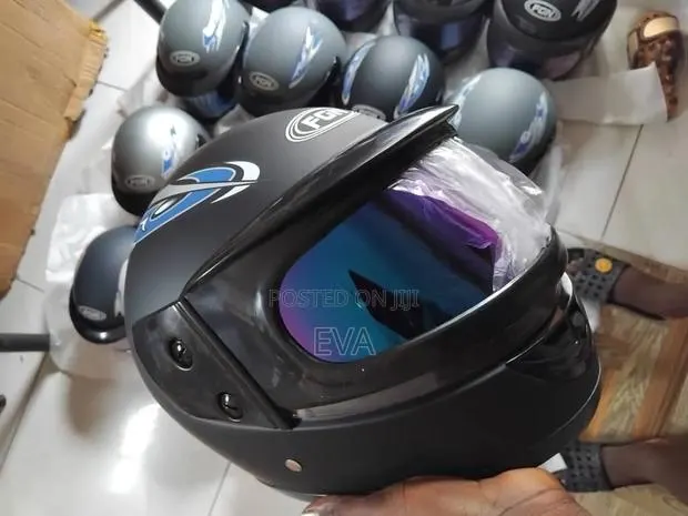 Motor Helmet · Photo 2
