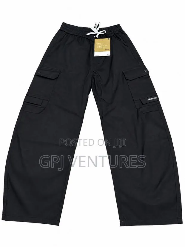 Quality Unisex Joggers · Photo 1
