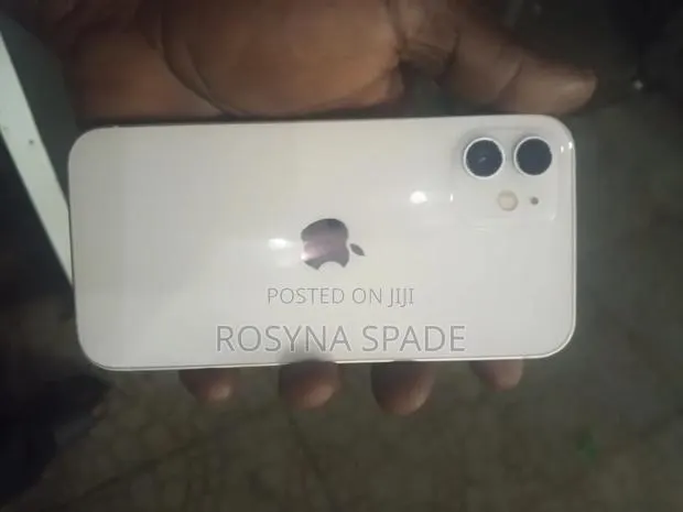 Apple iPhone 12 128 GB White · Photo 1