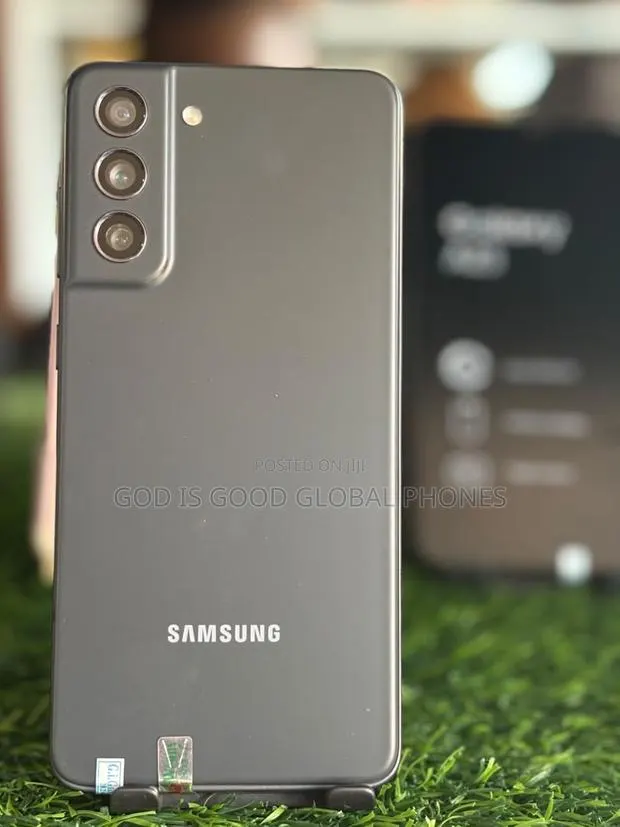 Samsung Galaxy S21 FE 5G 128 GB Black · Photo 1
