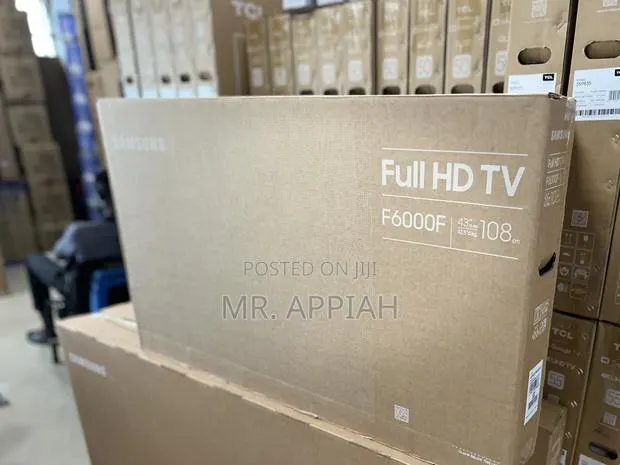 Fresh in Box Samsung 43u8072f 43” Crystal Uhd Smart Tv(Black) · Photo 1