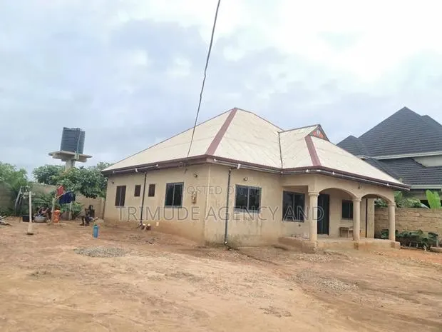 4bdrm House in Trimude Agency And, Kumasi Metropolitan for sale · Photo 1