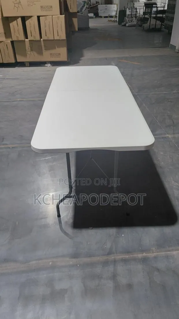 Foldable Tables for Your Events · Photo 1
