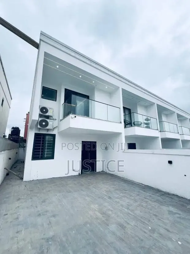 2bdrm House in Ashaley Botwe, School Junction for rent · Photo 1